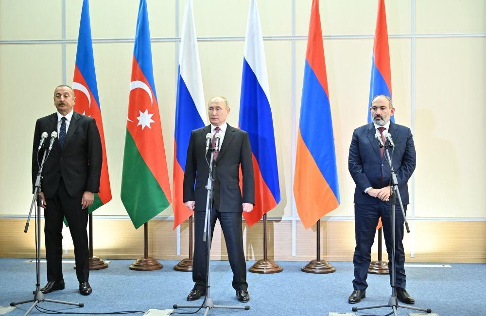 Azerbaijani, Armenian, Russian leaders sign statement in Sochi