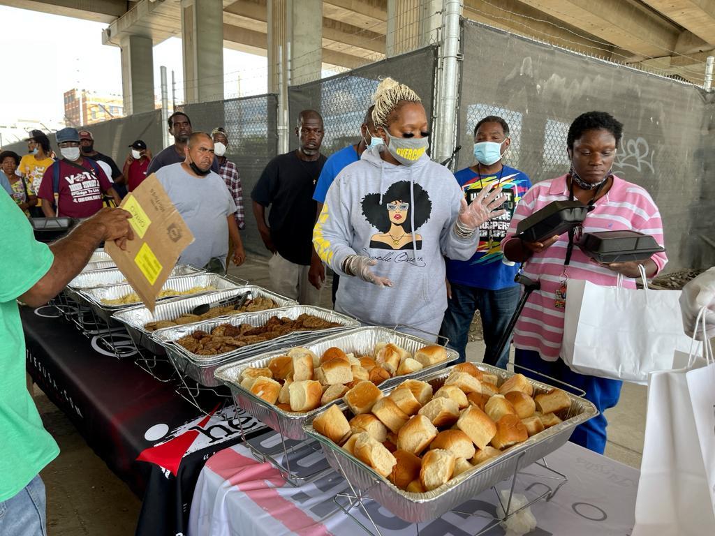 Giving Tuesday: Tenacious Texas Mom Fights Food Insecurity and the Pandemic by Feeding the Homeless Every Sunday
