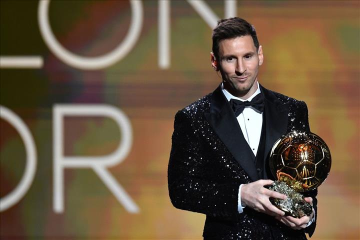 7th men's Ballon d'Or award for Lionel Messi