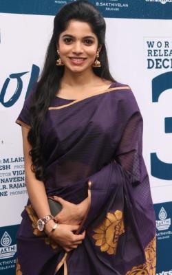  Actress Divya Bharathi turns emotional at Bachelor pre-release press meet 