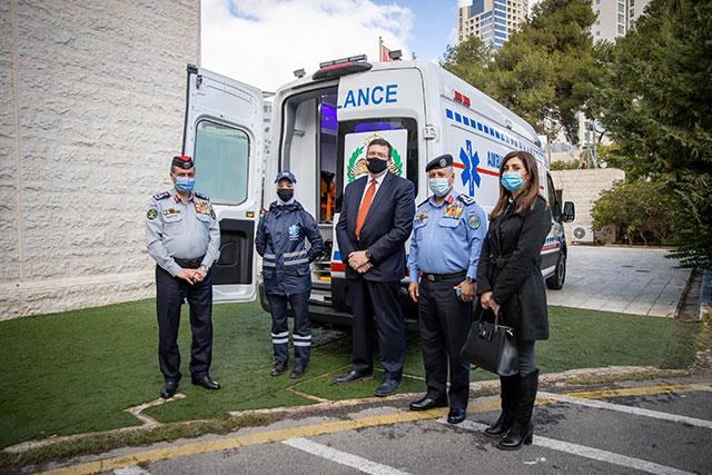 Jordan - CDD receives ambulance from US embassy