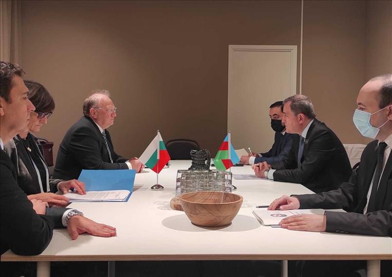FMs of Azerbaijan, Bulgaria hold meeting within OSCE Ministerial Council (PHOTO)