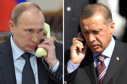 Turkish, Russian Presidents hold phone talks