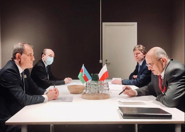 FMs of Azerbaijan, Poland hold meeting within OSCE Ministerial Council