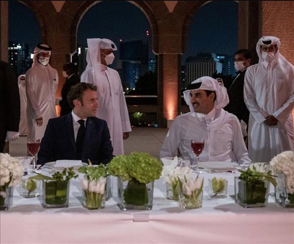 Qatar - Amir holds dinner banquet in honor of the French President at Museum of Islamic Arts