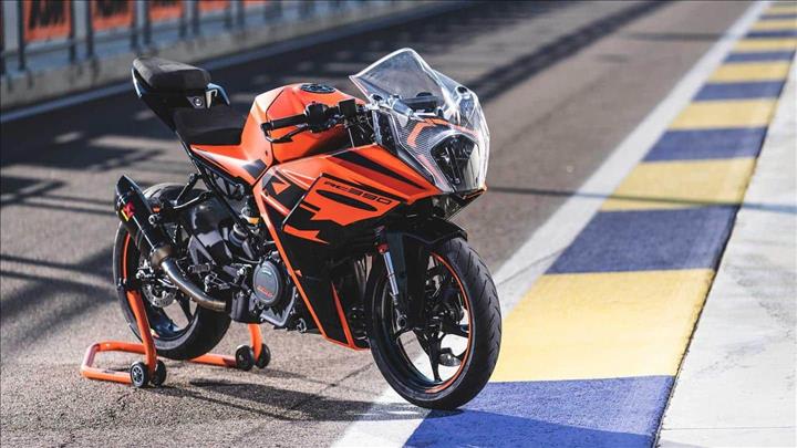 KTM to launch its 2022 RC 390 in India soon