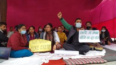  Health services hit in Agra as junior doctors stay away from work 