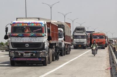  60K trucks carrying non-essentials inspected, 31 impounded: Delhi govt 