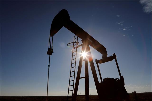 Azerbaijan's oil price drops