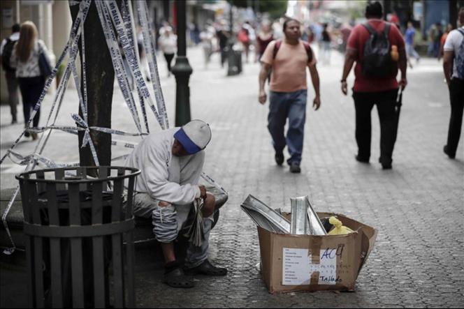 Photo of El desempleo en Costa Rica sigue cayendo y se…
