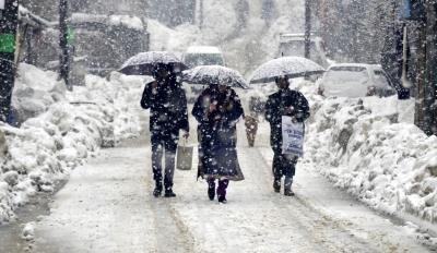  Kashmir shivers, Ladakh freezes, Jammu celebrates end of harsh winter 
