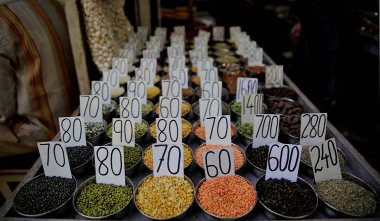 WPI Inflation Eases To 13.56% In Dec    RBI May Hold Rates Next Month