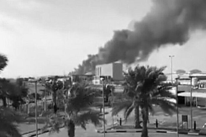 Attack on Abu Dhabi airport and oil facility