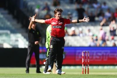  Cameron Boyce makes BBL history by claiming double hat-trick for Renegades 
