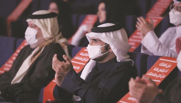 Qatar - Minister praises performance of the play 'Al Asma'i Baquh'