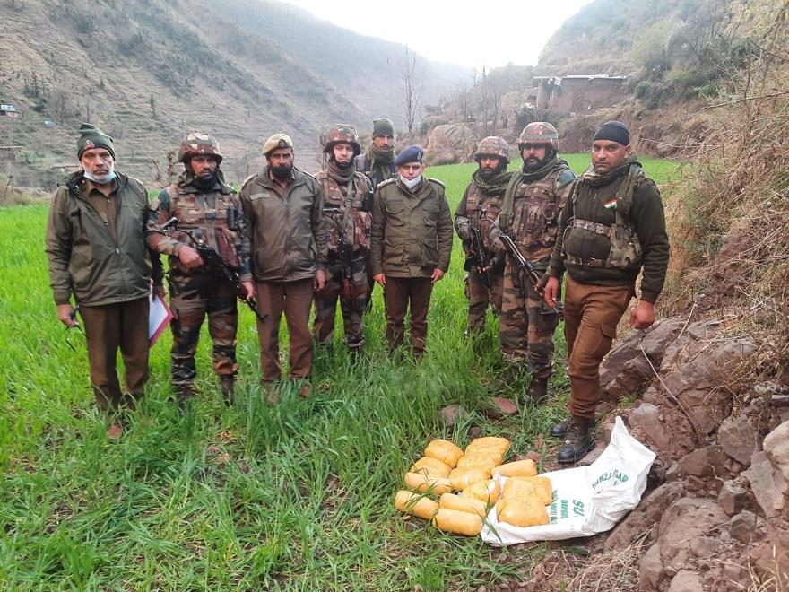 31 Kg Narcotics Recovered Along LoC In J&K's Poonch