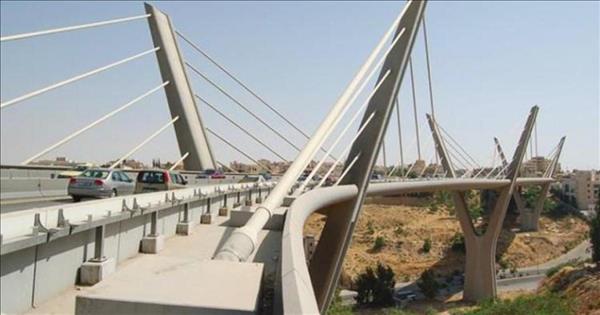 الاردن - انتحار شاب ألقى بنفسه من جسر عبدون