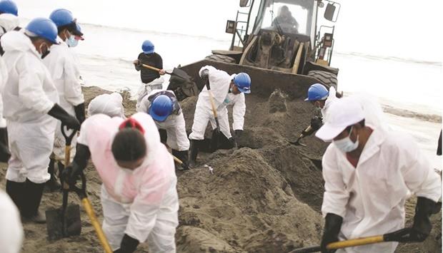 Qatar - Peru declares 'emergency' on coastal area affected by oil spill