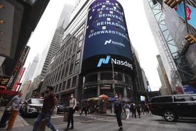  Nasdaq falls into correction territory after 10% drop from record highs 