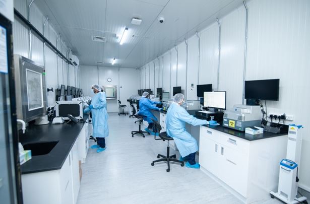G42 Healthcare’s Biogenix Labs becomes the first certified high throughput lab in Middle East to conduct sequencing of the SARS-CoV-2 virus, for COVID surveillance and the identification of new variants, using Oxford Nanopore technology
