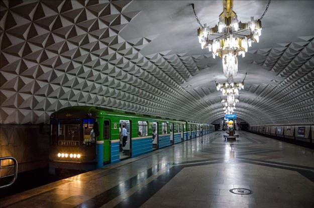 Uzbekistan's Tashkent Metro suspends operations