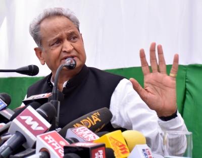  It hardly matters who is leaving Congress, says Ashok Gehlot 