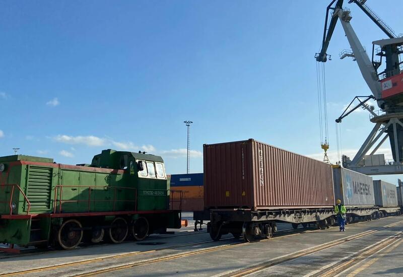 First container train arrives to Alat port