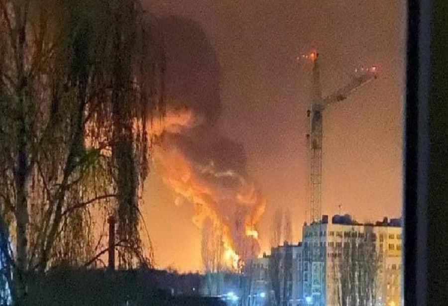 Oil depot is on fire in Ukrainian Vasylkiv (VIDEO)