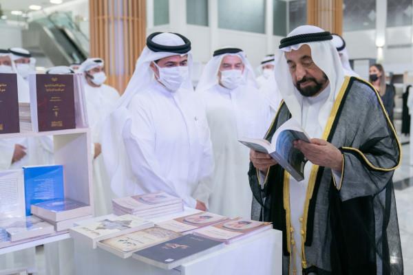 Sharjah Ruler inaugurates Emirati Book Fair, signs a publication