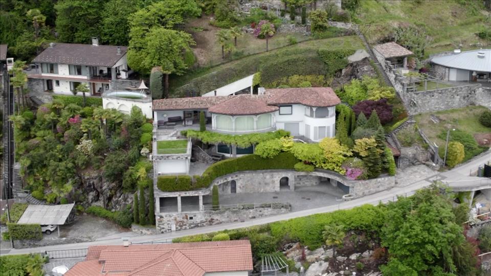 Russian Oligarch's Holiday Home Blocked In Switzerland Russian Oligarch's Holiday Home Blocked In Switzerland