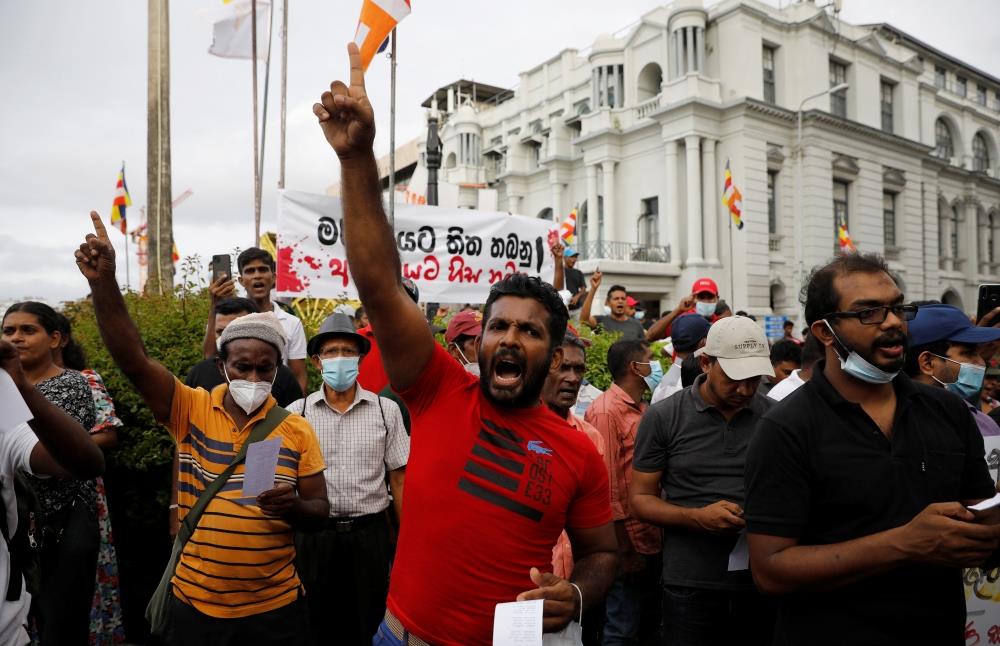 Sri Lanka Proposes Privatizing National Airline Amid Crisis