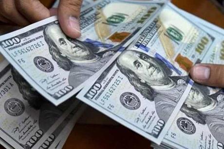 سعر الدولار في مصر يتجاهل رفع الفائدة