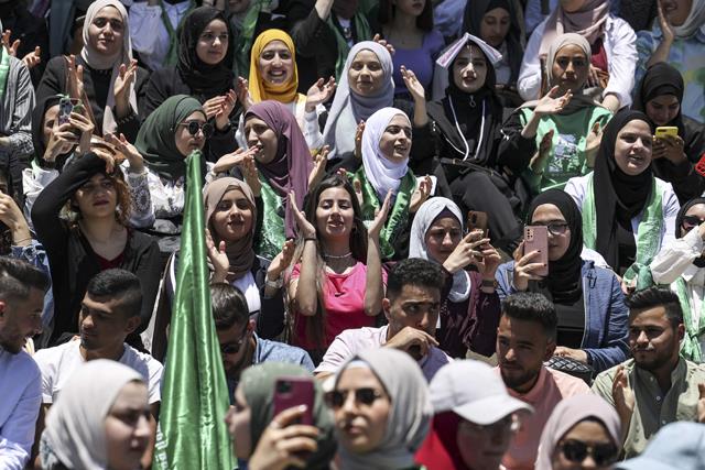 Students Revel As Hamas Bloc Wins West Bank University Poll