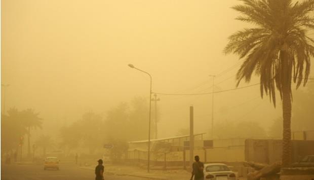 Sandstorm Forces Closure Of Iraqi Airports, Public Buildings