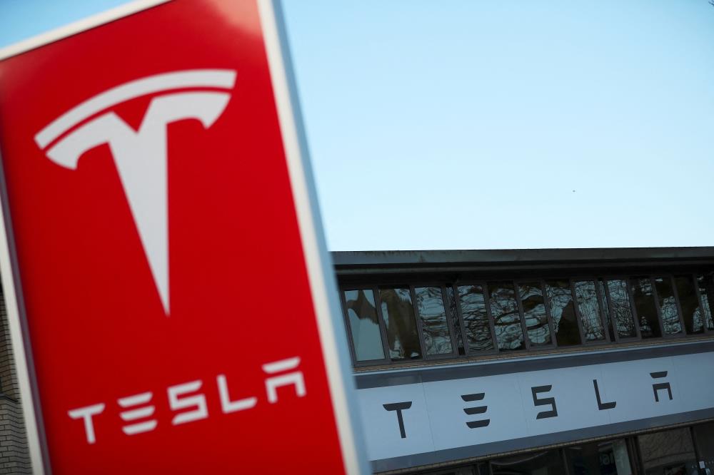 Tesla Quarantining Thousands Of Workers To Restore China Output