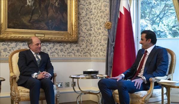 Amir Meets UK Secretary Of State For Defense