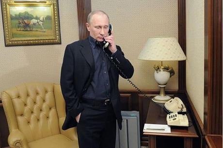 الكرملين: بوتين وماكرون وشولتس أجروا مكالمة هاتفية ثلاثية