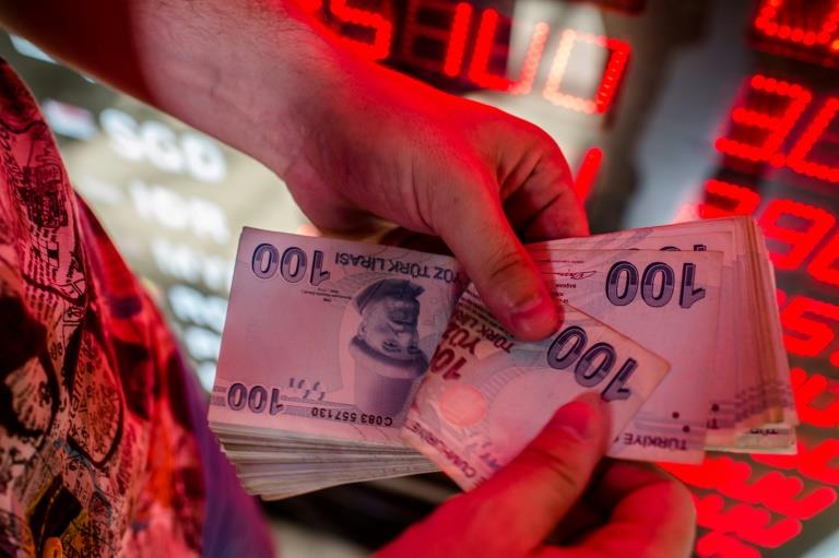 Inflation-hit Turkey sticks to Erdogan's war on higher rates