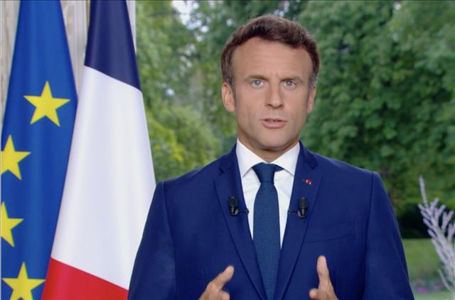 الرئيس الفرنسي يعرب عن استعداده للعمل من اجل تجسيد رغبة التغيير التي عبر عنها الناخبون