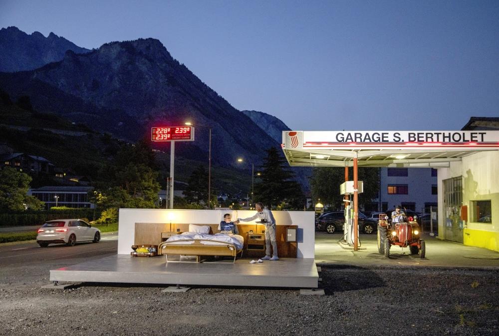 Swiss 'Zero Star Hotel' Offers Sleepless Nights To Ponder World's Crises