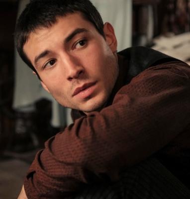  Ezra Miller Has Mother, Minor Kids Living In 'Unsafe' Weapon-Filled Farm 