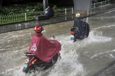  Heavy Rains, Flooding Affect Over 3.75 Mn In South China 