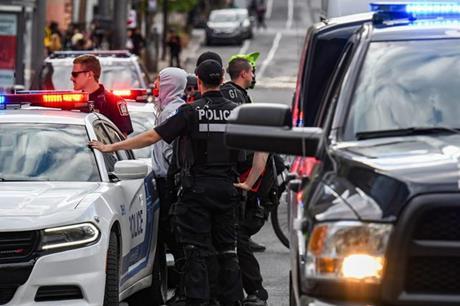كندا.. مقتل مسلحين وإصابة 6 ضباط في تبادل لإطلاق النار