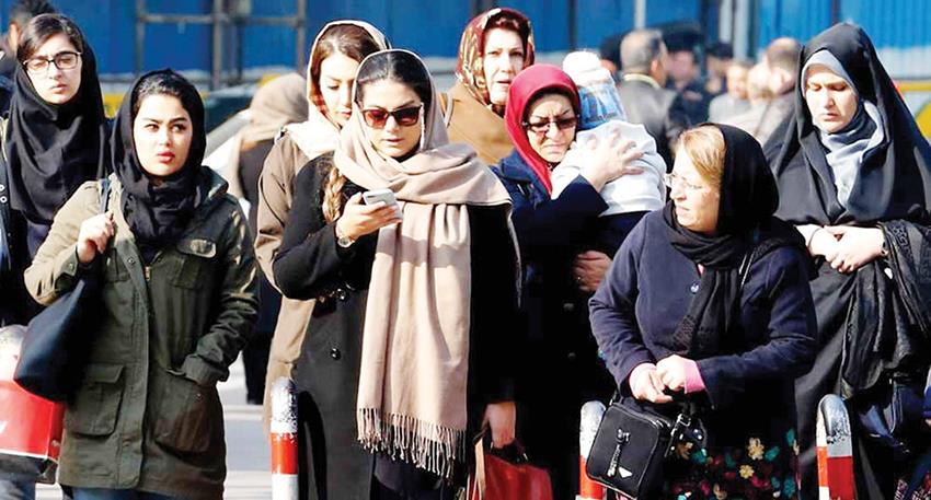 مدينة إيرانية تمنع الخدمات الإدارية عن فتيات «الحجاب السيئ»