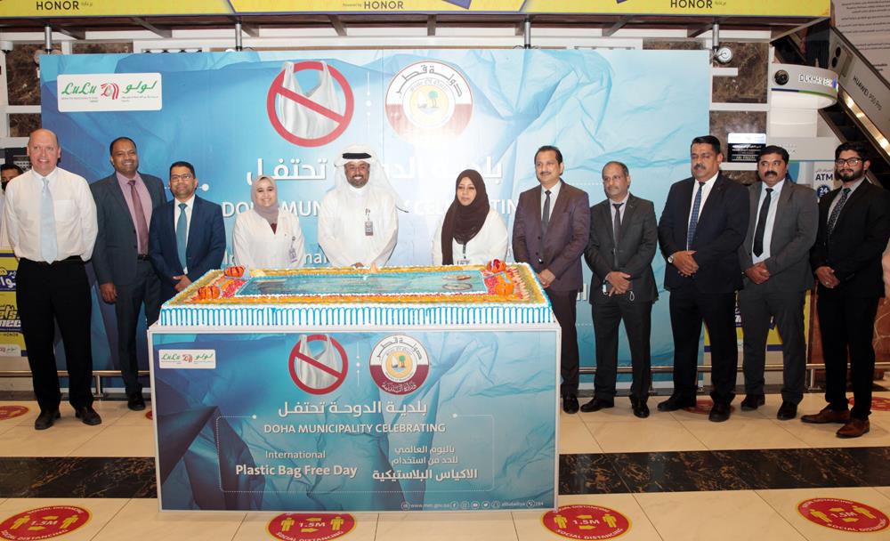 Doha Municipality, Lulu Group Launch Awareness Drive Against Plastic Bags