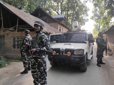  Two Terrorists Surrender During Encounter At Kulgam (Lead) 