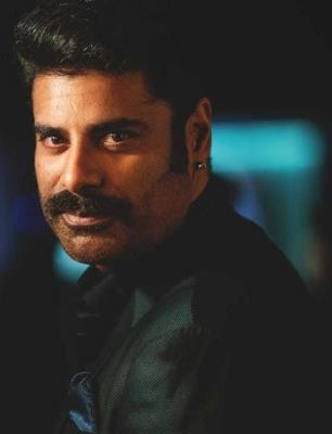  Sikandar Kher On His Work Experience With Director Vasan Bala In 'Monica, O My Darling' 