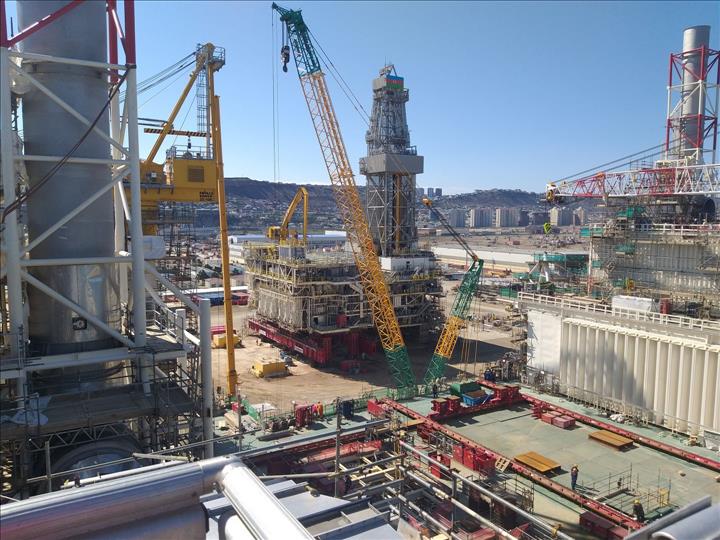 Bp Safely Transports Two Drilling Modules Onto ACE Topsides Deck