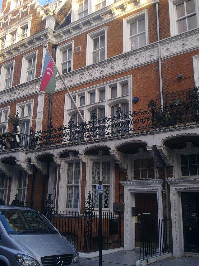 8 People Arrested In London For Attack On Azerbaijani Embassy