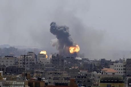 الاحتلال يشن غارات جوية على غزة